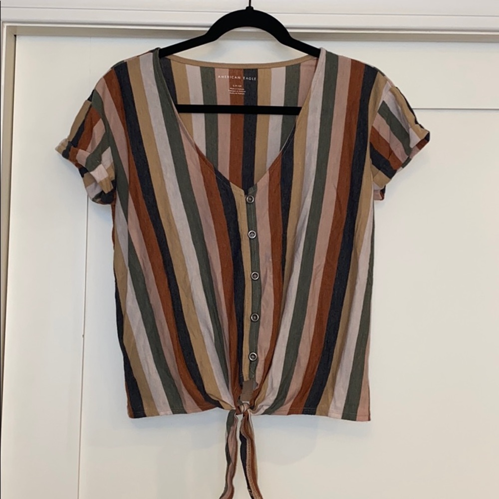 American Eagle button down tee